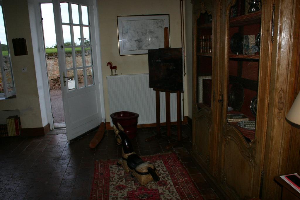 Domaine De Clermont Bed and Breakfast La Roche-en-Brenil Rum bild